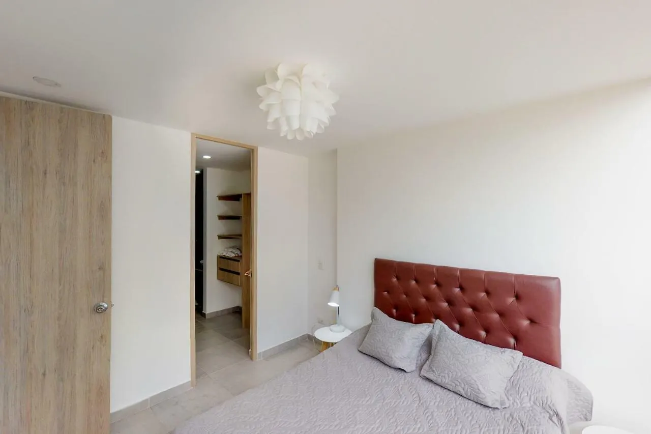 Acogedor Apartamento Con Balcon 202 Edificio Borbon Apartamento Medellín 0*,